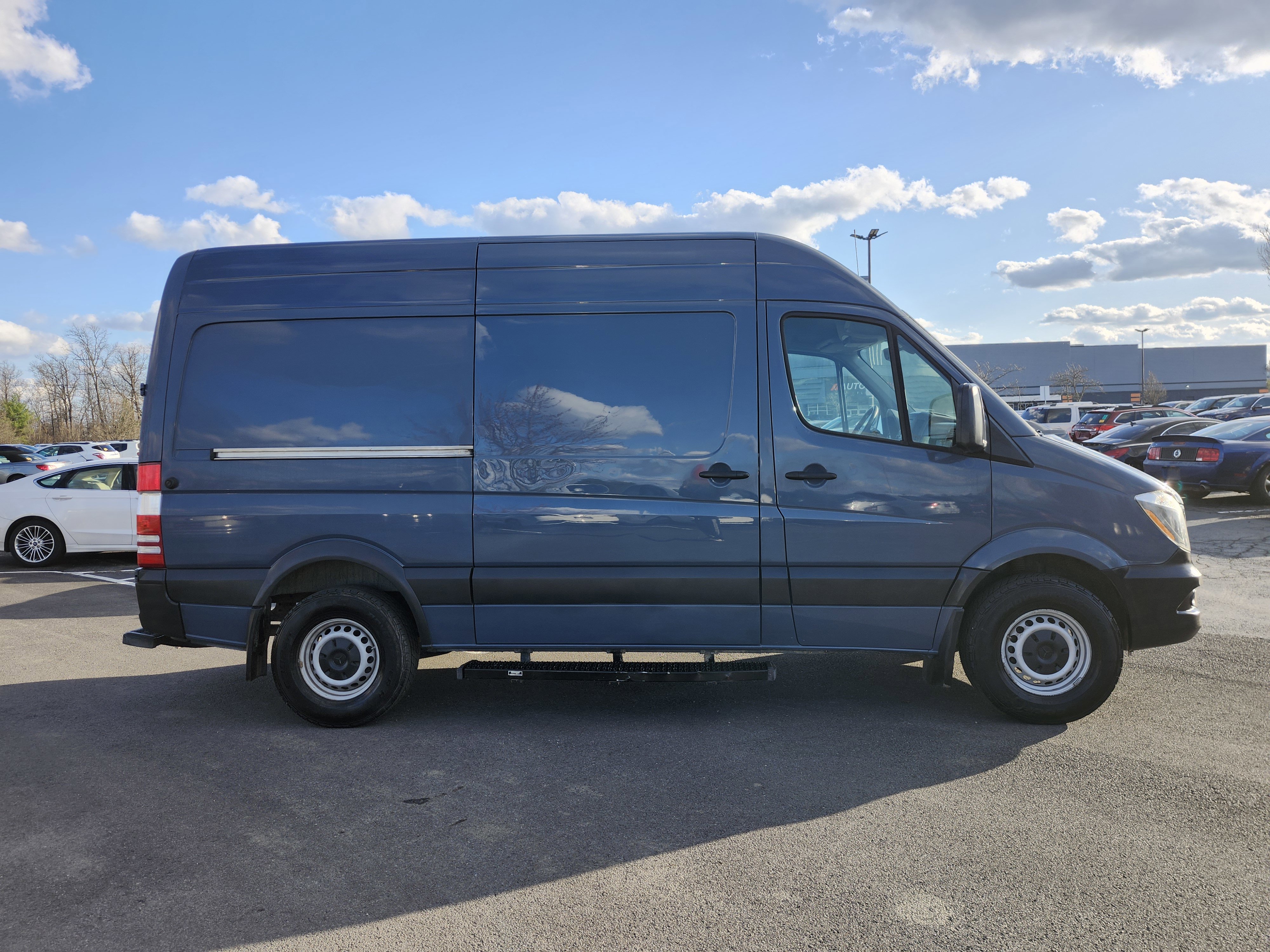Used 2018 Mercedes-Benz Sprinter 2500 image 15