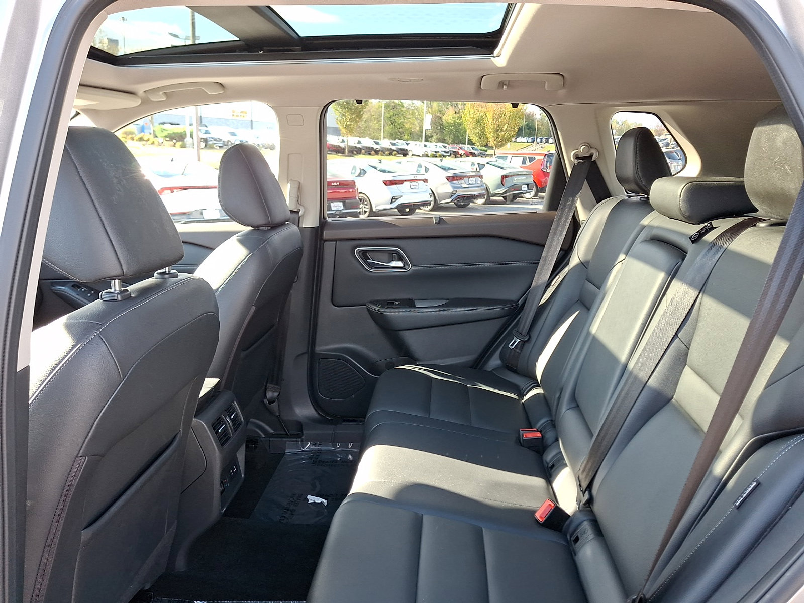 Used 2021 Nissan Rogue SL image 10