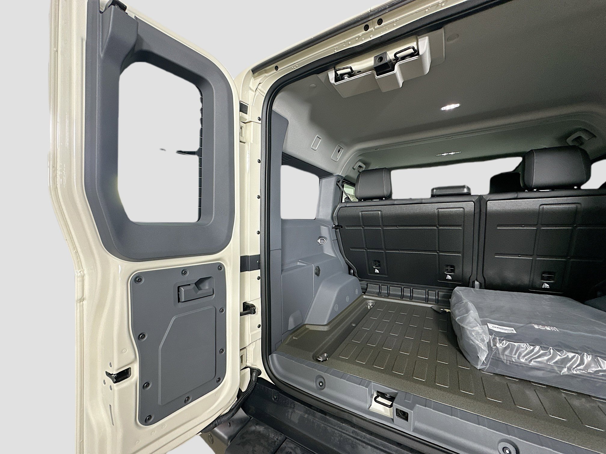 New 2025 INEOS Grenadier Fieldmaster Edition image 43