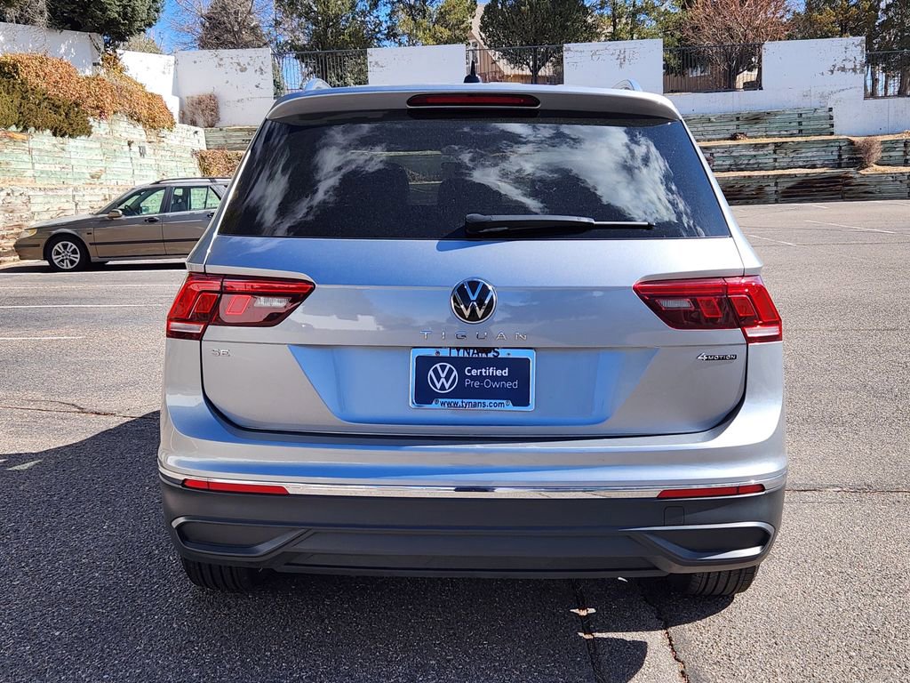 Certified 2024 Volkswagen Tiguan SE image 4