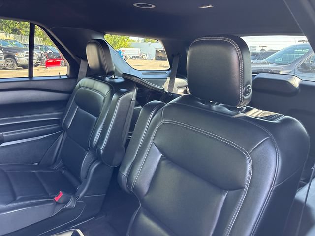 Used 2020 Ford Explorer XLT w/ Equipment Group 202A AWD/4WD image 8