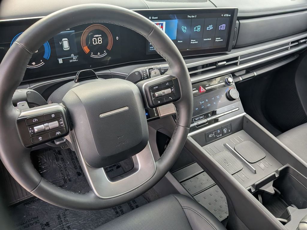 Used 2025 Hyundai Santa Fe SEL image 15