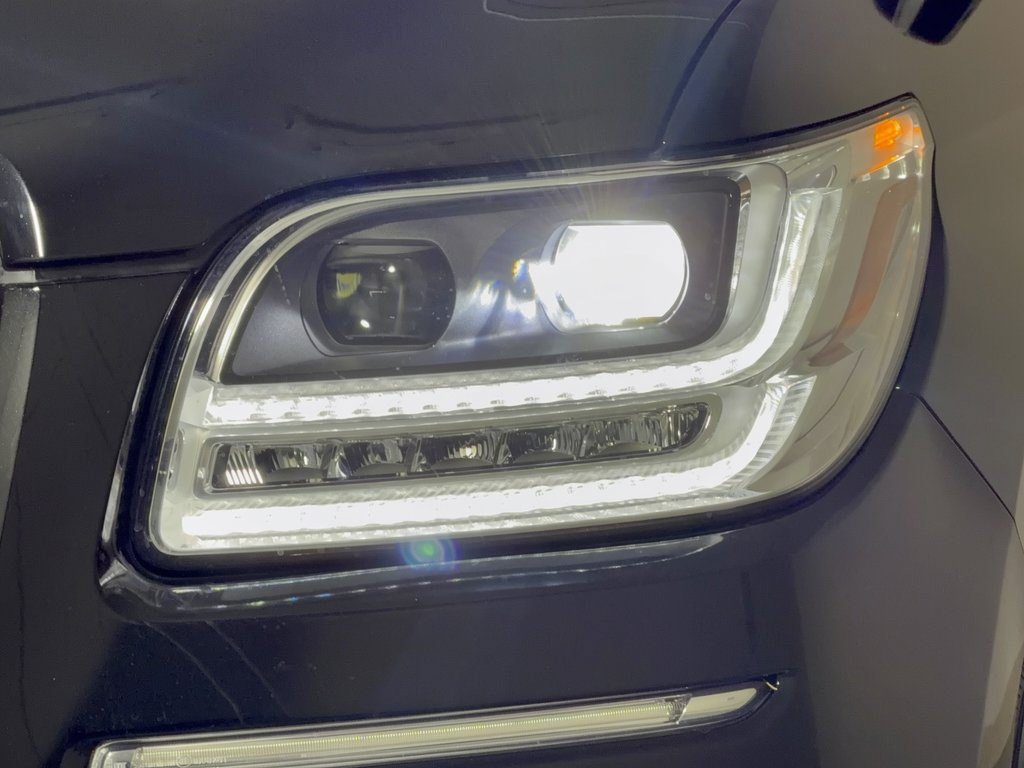 Used 2021 Lincoln Navigator L Reserve w/ Luxury Package AWD/4WD image 12