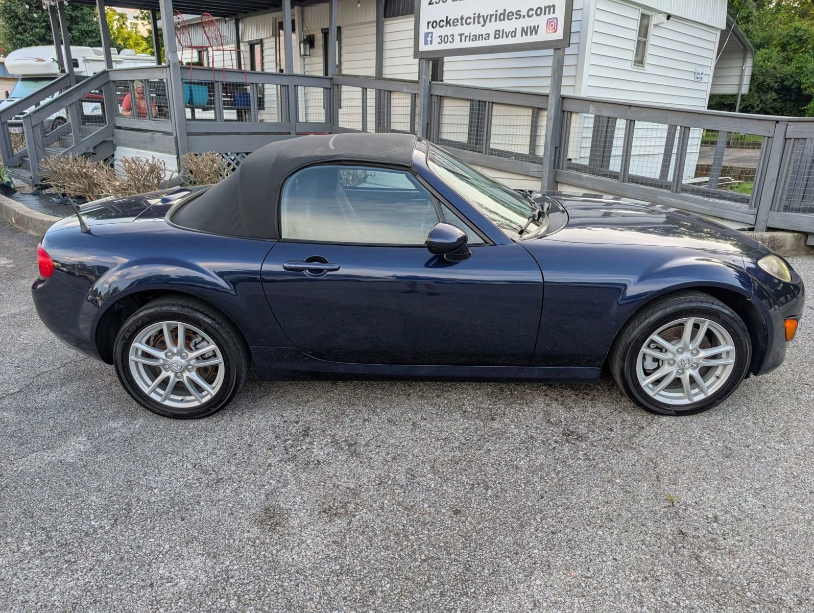 Used 2012 MAZDA MX-5 Miata Sport w/ Convenience Pkg image 2