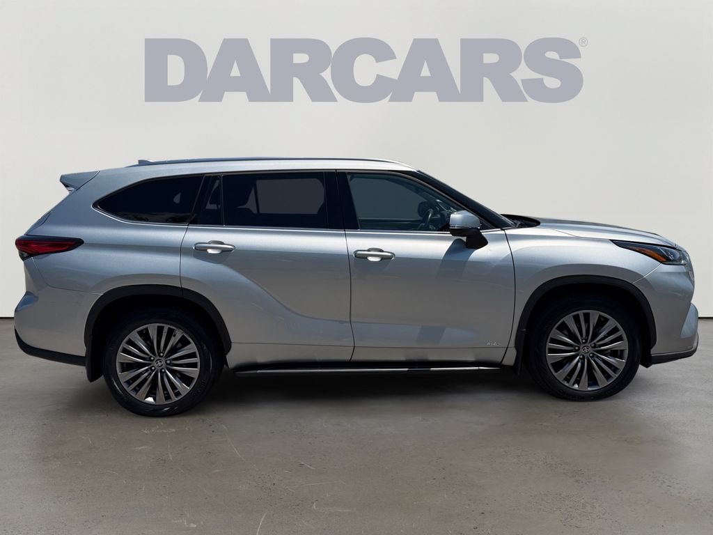 Used 2023 Toyota Highlander Platinum AWD/4WD image 8