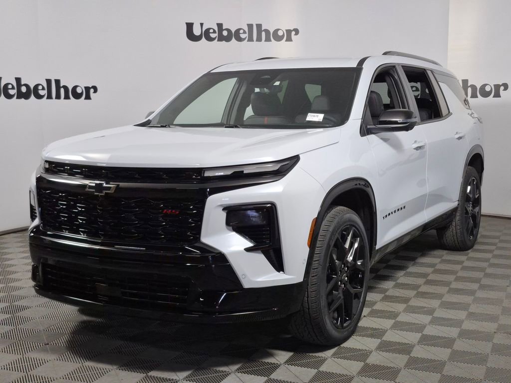 New 2026 Chevrolet Traverse RS w/ LPO, Floor Liner Package FWD image 3