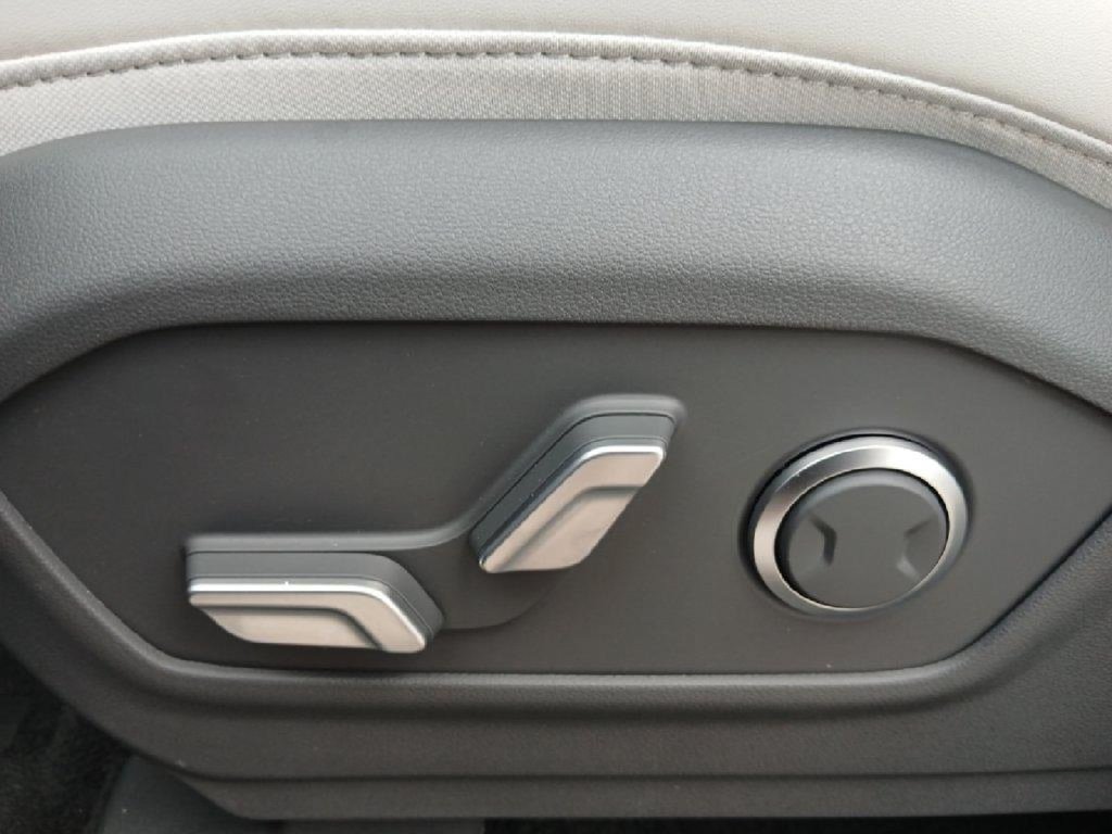 New 2026 Hyundai Santa Fe SEL FWD image 16
