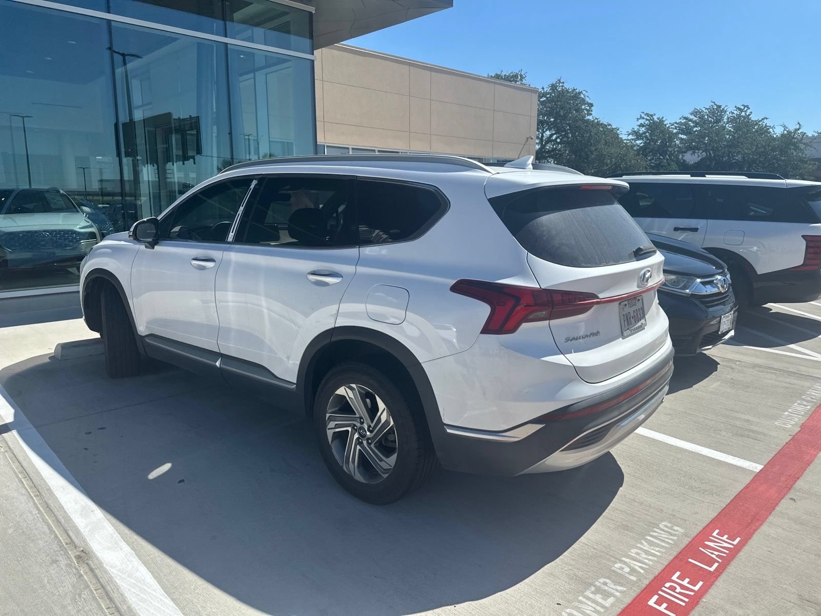 Used 2021 Hyundai Santa Fe SEL w/ Convenience + Premium Package AWD/4WD image 10