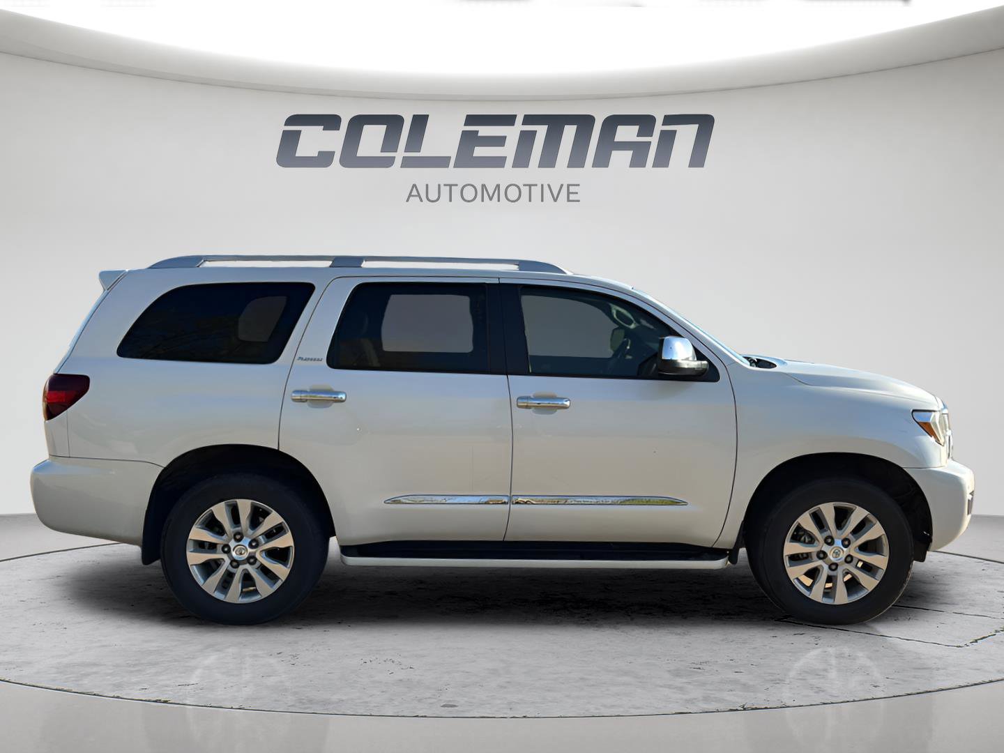 Used 2019 Toyota Sequoia Platinum AWD/4WD image 6