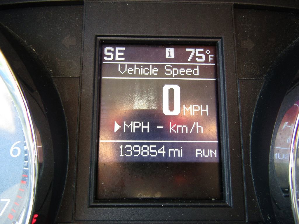 Used 2014 Chrysler Town & Country Limited w/ Luxury Group image 15