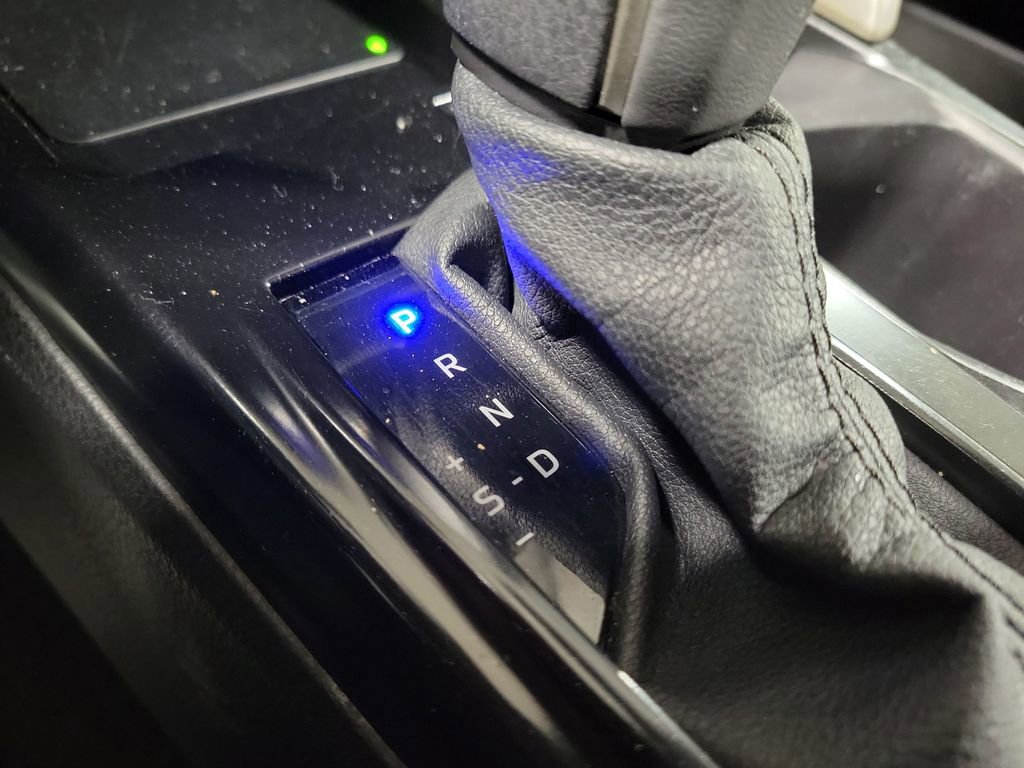 Used 2025 Toyota Camry SE image 16