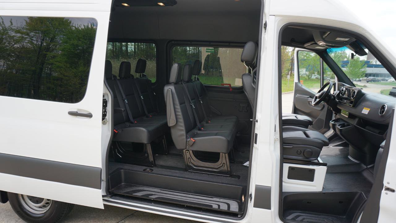 Used 2025 Mercedes-Benz Sprinter 2500 image 29