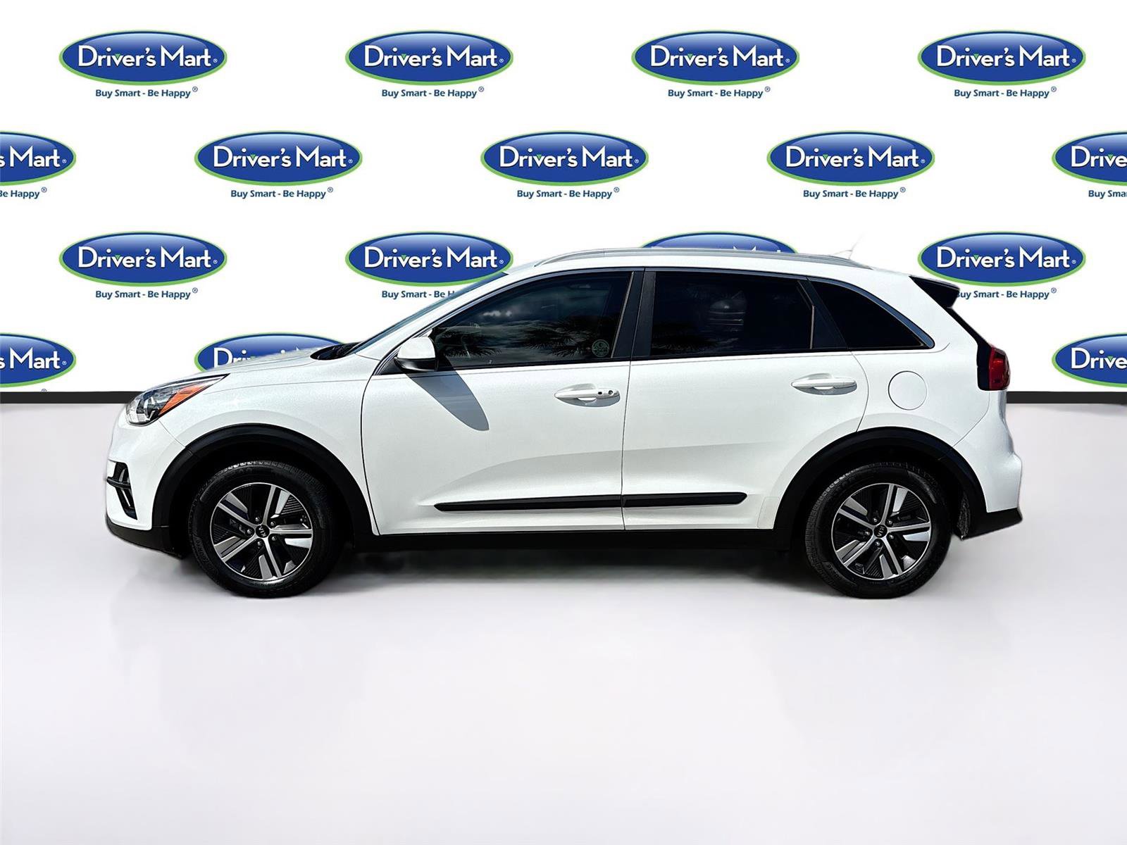 Used 2020 Kia Niro LXS FWD image 4