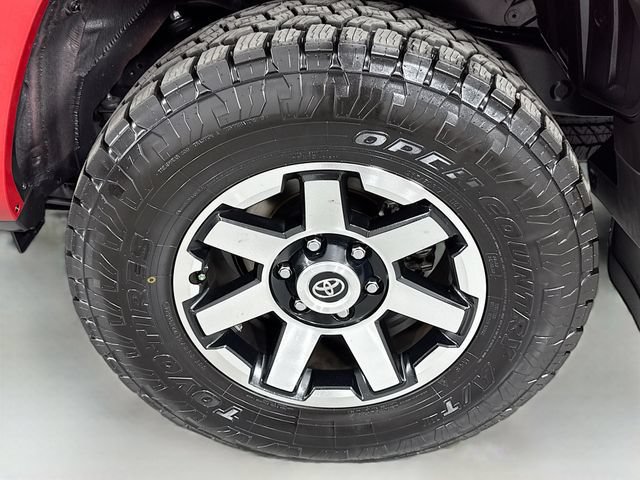 Certified 2020 Toyota 4Runner TRD Off-Road Premium w/ Moonroof Package AWD/4WD image 34