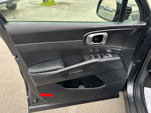 Used 2021 Kia Sorento S w/ Panoramic Sunroof Package image 18