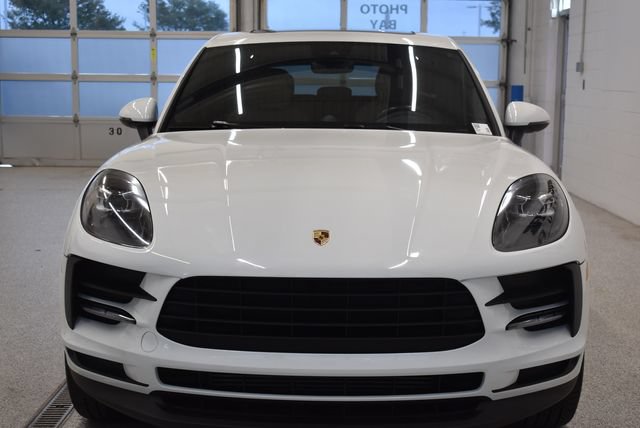 Used 2020 Porsche Macan AWD/4WD image 3
