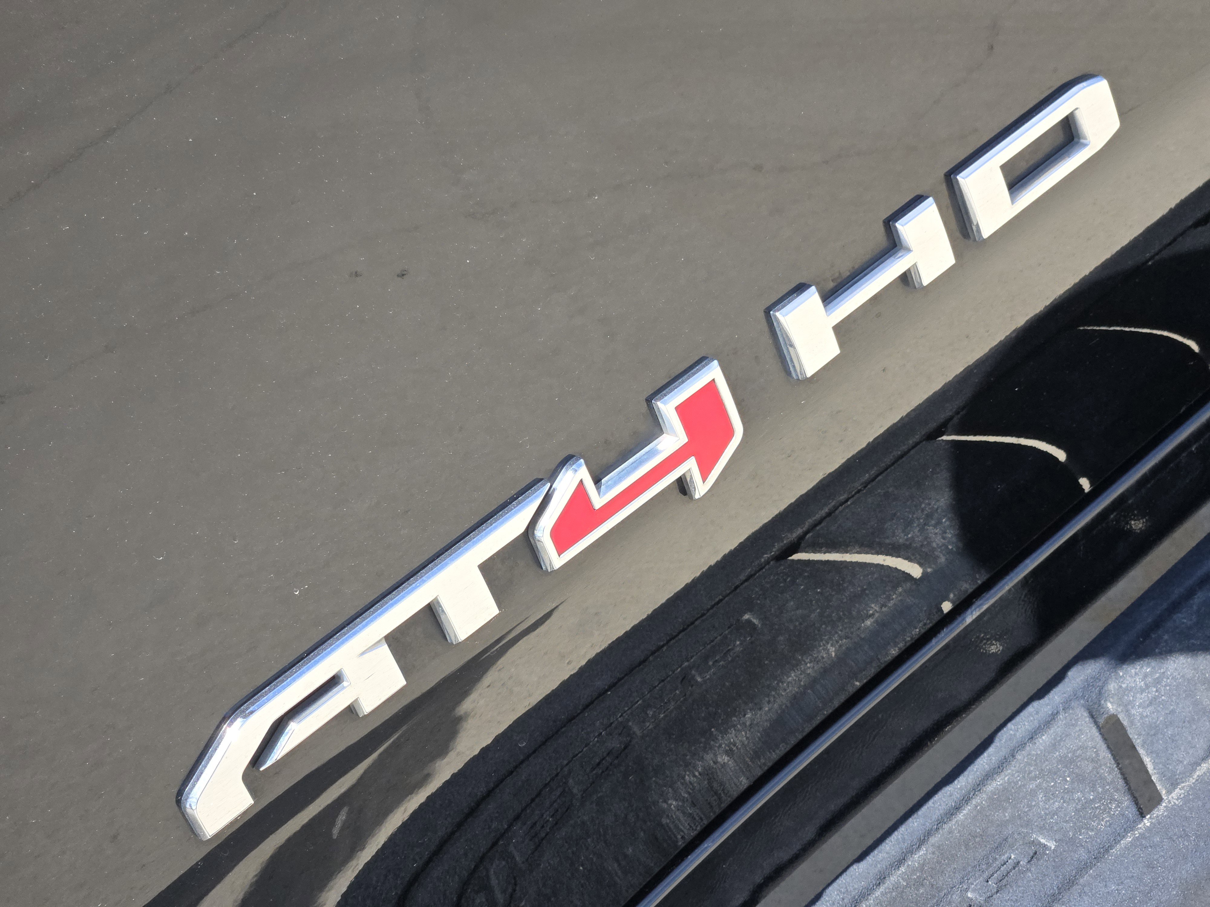 Used 2022 GMC Sierra 2500 AT4 w/ AT4 Premium Plus Package image 12