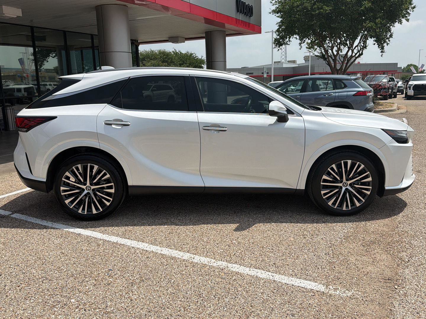 Used 2023 Lexus RX 350 Premium Plus w/ Accessory Package (Z1) FWD image 2