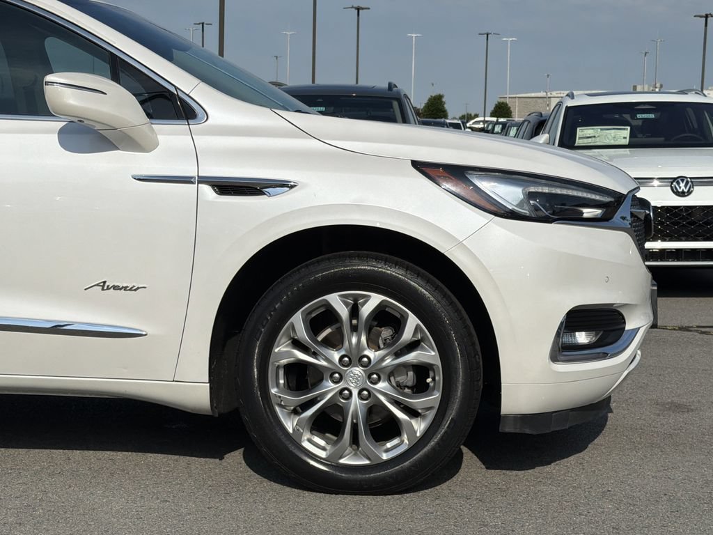 Used 2020 Buick Enclave Avenir w/ Avenir Technology Package FWD image 9