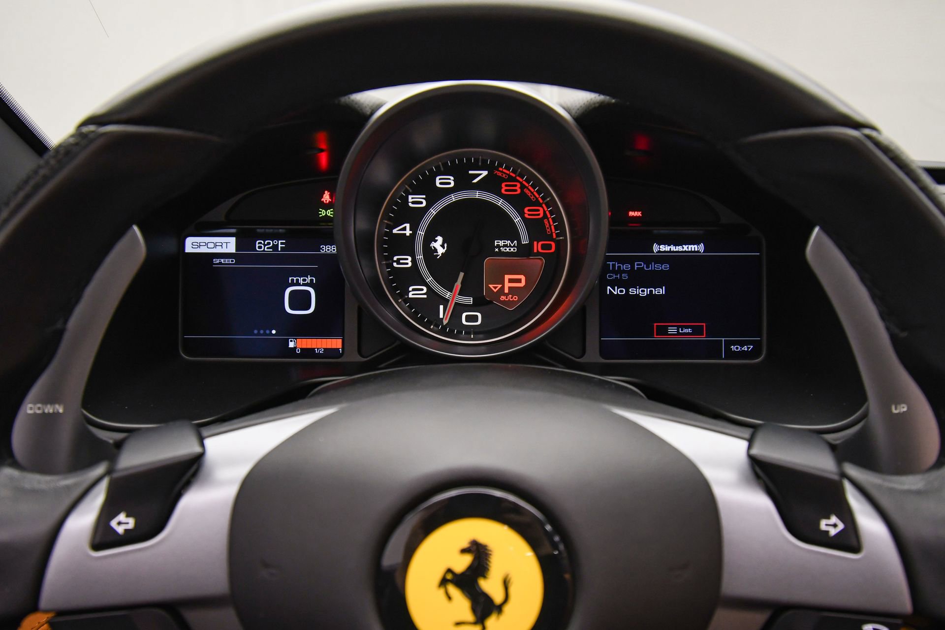 Used 2019 Ferrari Portofino image 15
