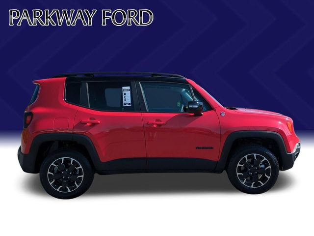 Used 2023 Jeep Renegade Trailhawk AWD/4WD image 6