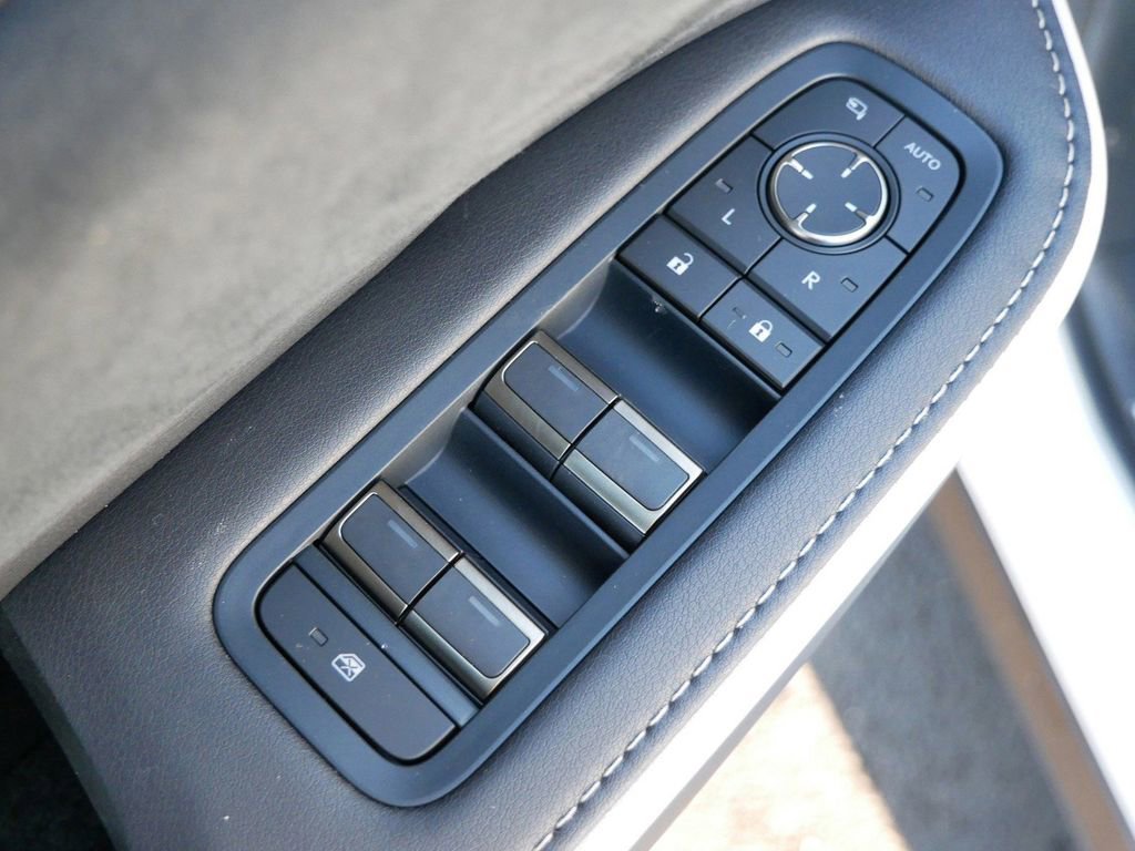 New 2026 Lexus TX 500h AWD image 23