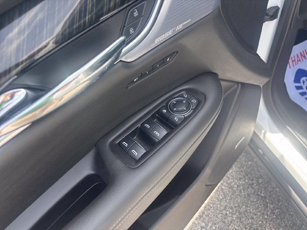Used 2020 Cadillac XT6 Premium Luxury FWD image 16