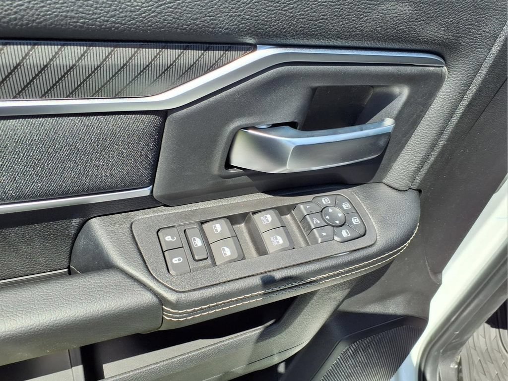 New 2026 RAM 2500 Big Horn AWD/4WD image 17