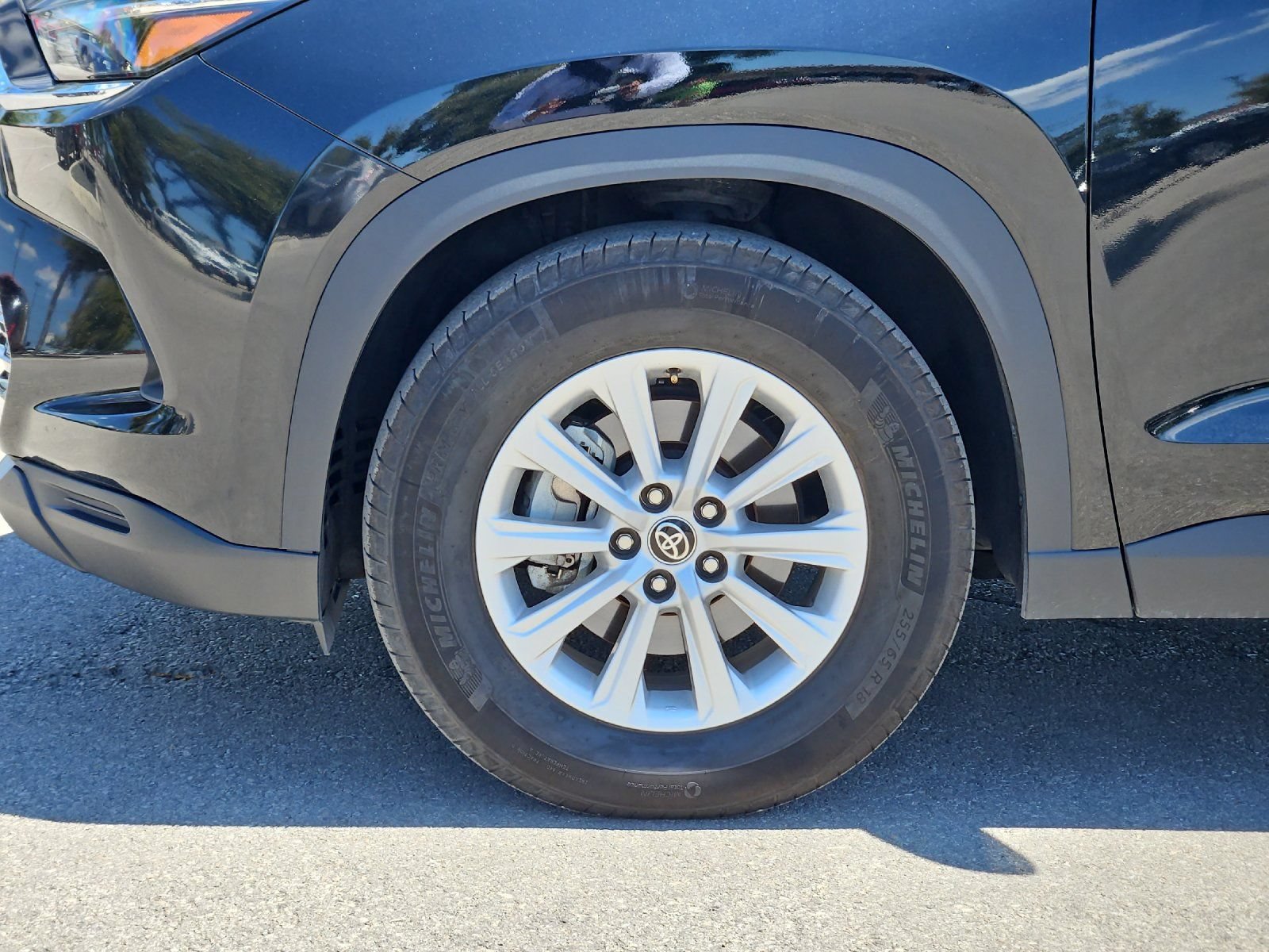 Used 2025 Toyota Grand Highlander AWD image 24