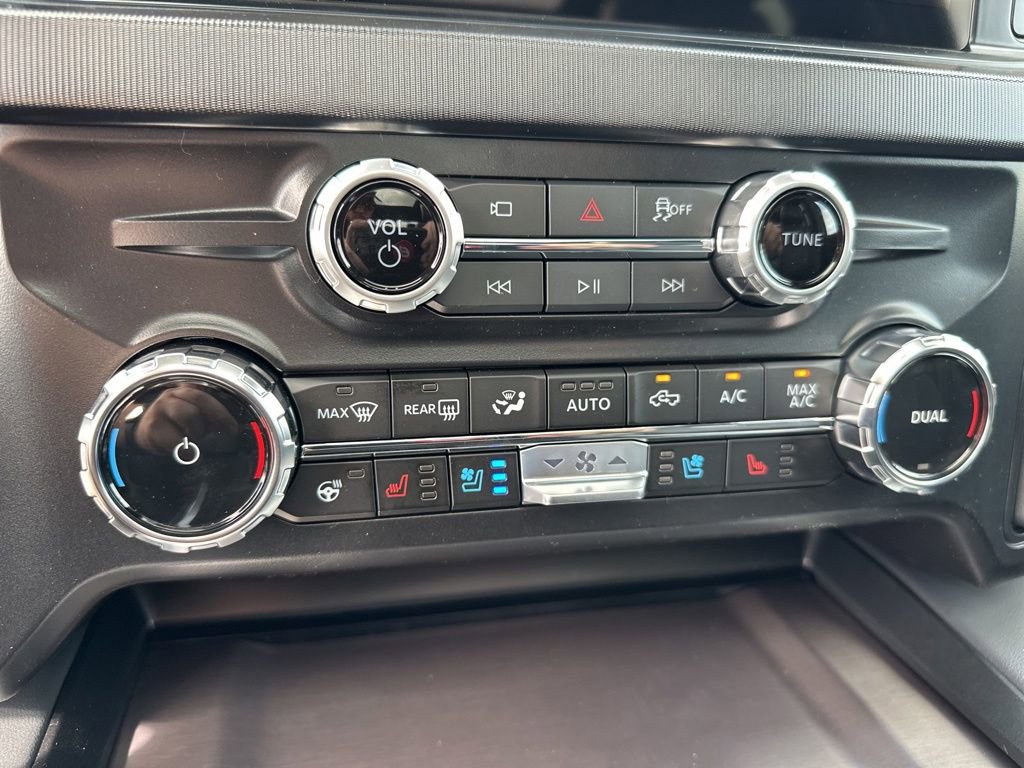 New 2026 Ford F250 Platinum image 36