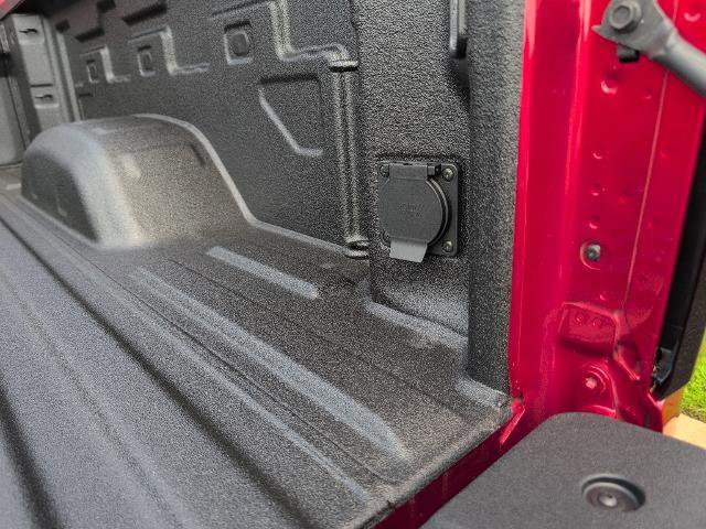 New 2025 GMC Sierra 2500 SLT w/ SLT Premium Package image 5