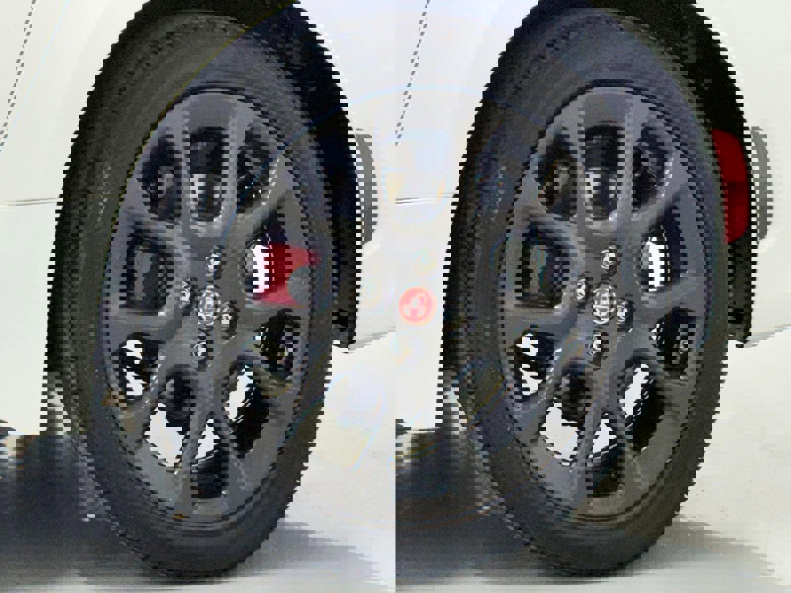 Used 2017 FIAT 124 Spider Abarth image 37