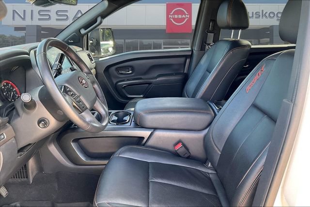 Used 2023 Nissan Titan PRO-4X w/ Pro-4x Convenience Package AWD/4WD image 21