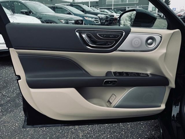 Used 2020 Lincoln Continental Reserve w/ Luxury Package image 14