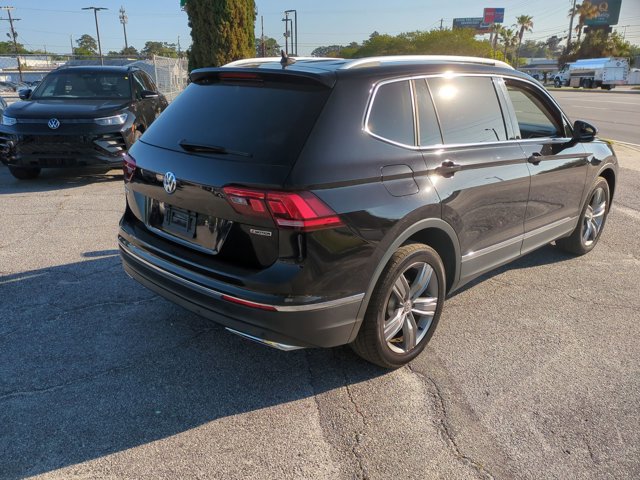 Used 2020 Volkswagen Tiguan SEL w/ Tiguan Three-Row MDO Package image 5