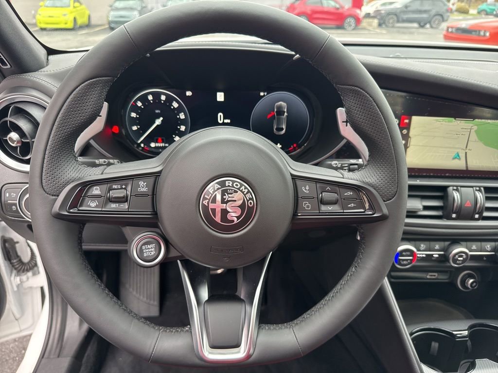 New 2025 Alfa Romeo Giulia AWD image 14