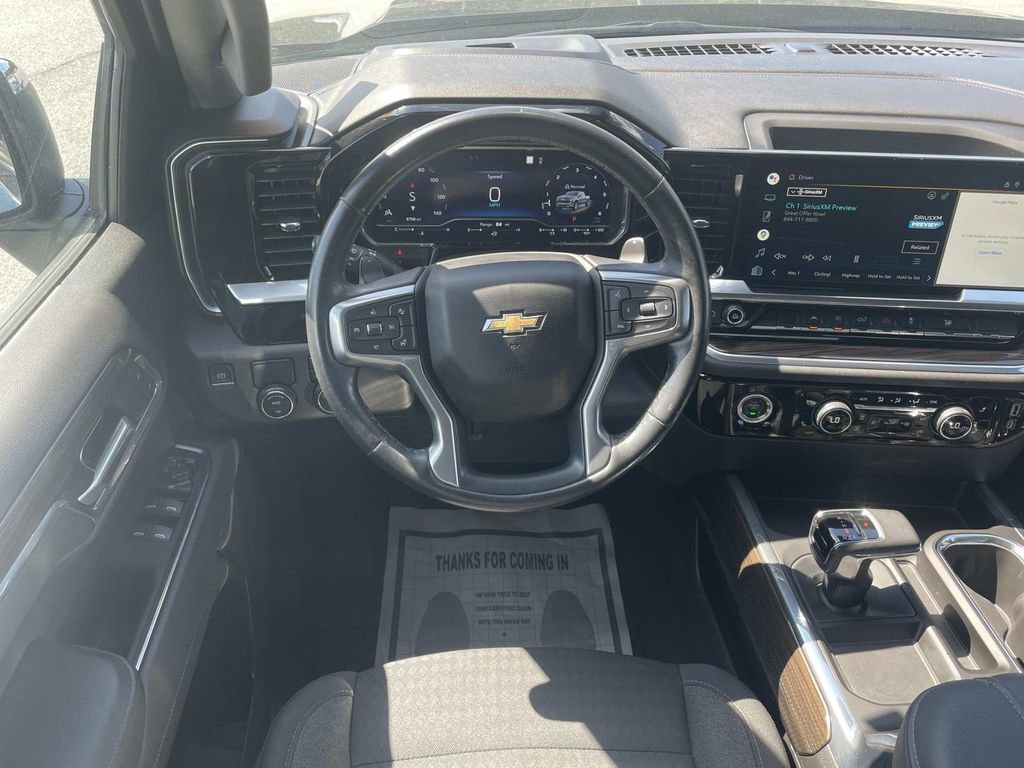 Used 2022 Chevrolet Silverado 1500 LT RWD image 13