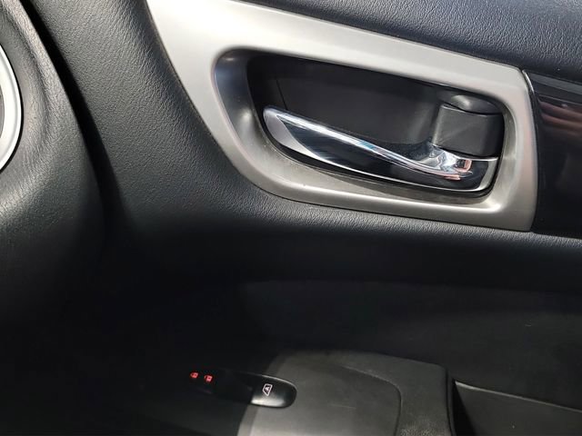 Used 2014 Nissan Pathfinder SV AWD/4WD image 28