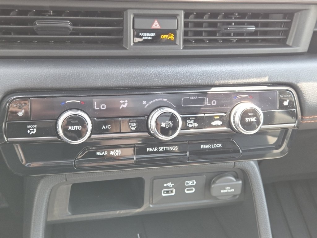 Certified 2025 Honda Pilot TrailSport image 44