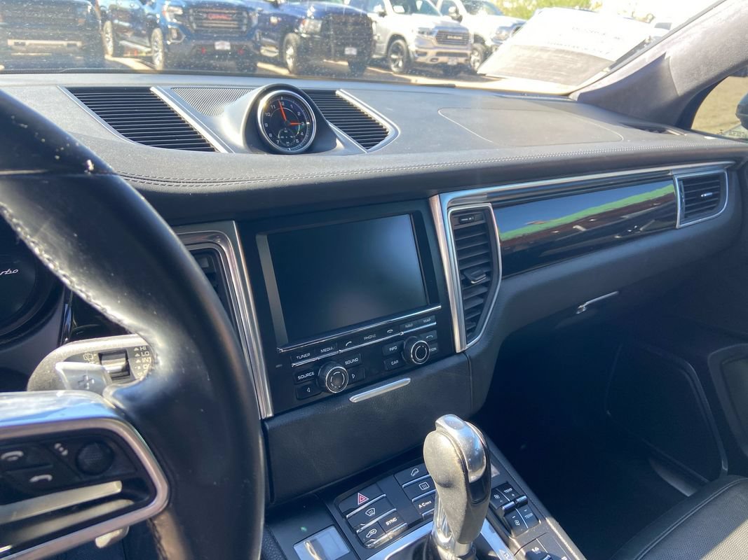 Used 2015 Porsche Macan Turbo AWD/4WD image 20