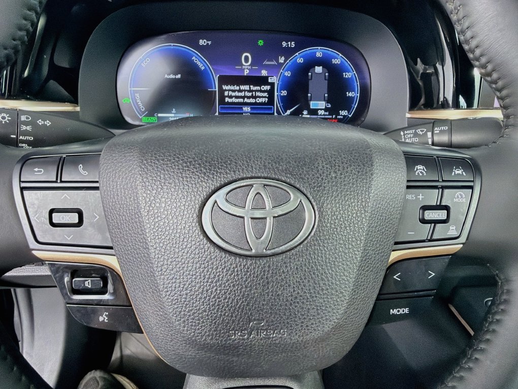 Used 2023 Toyota Crown AWD/4WD image 16