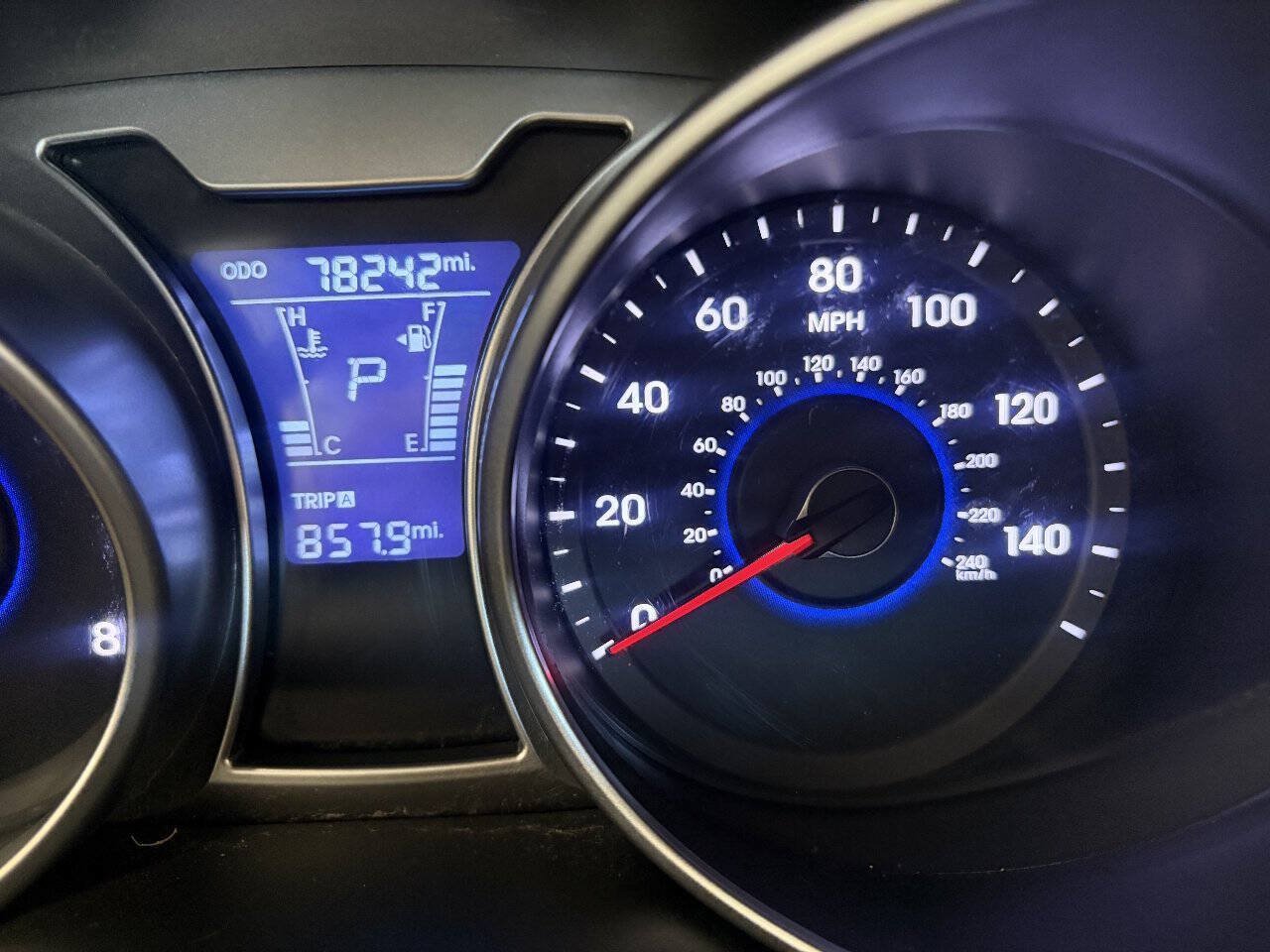 Used 2013 Hyundai Veloster FWD image 13