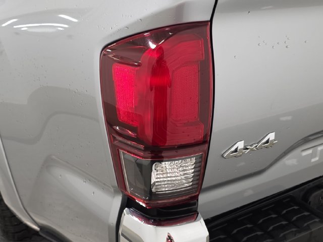 Certified 2023 Toyota Tacoma SR5 AWD/4WD image 28