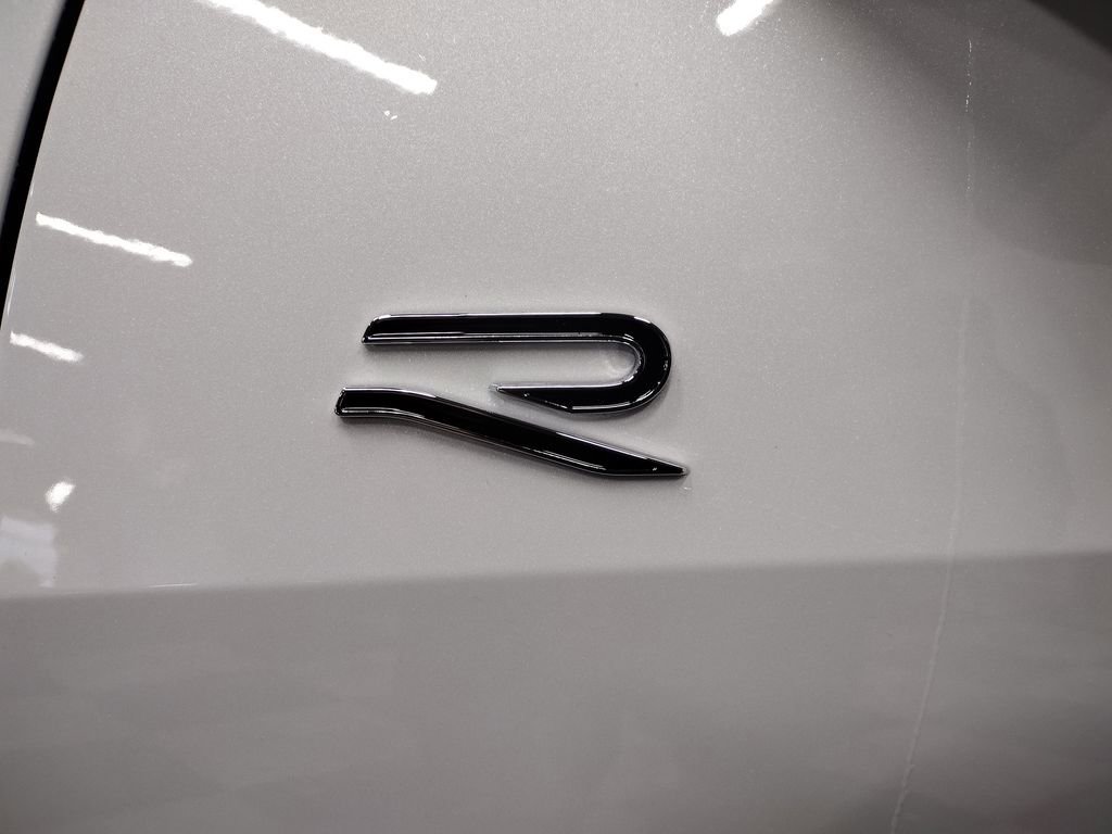 New 2026 Volkswagen Tiguan SEL R-Line image 6