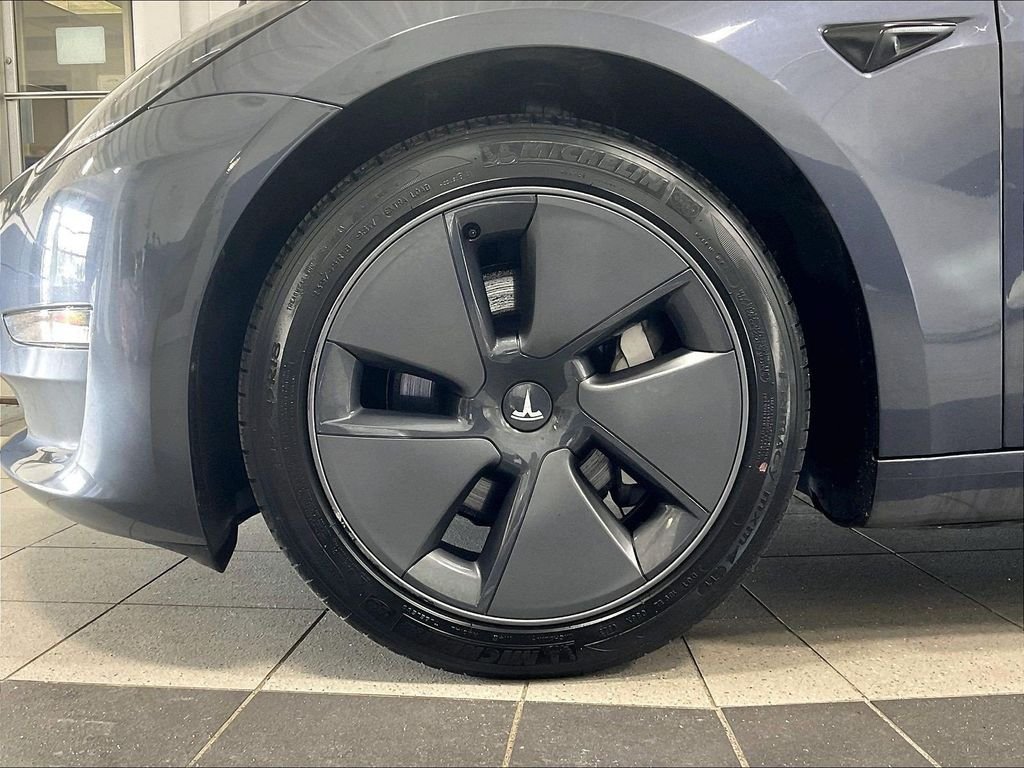 Used 2023 Tesla Model 3 Standard Range RWD image 7
