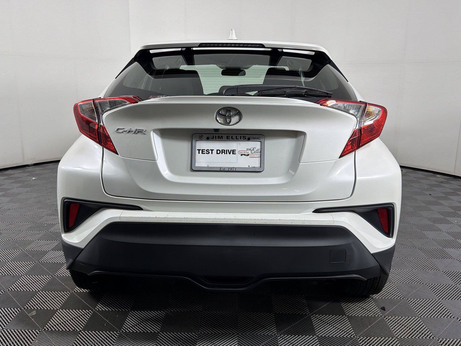 Used 2021 Toyota C-HR LE FWD image 3