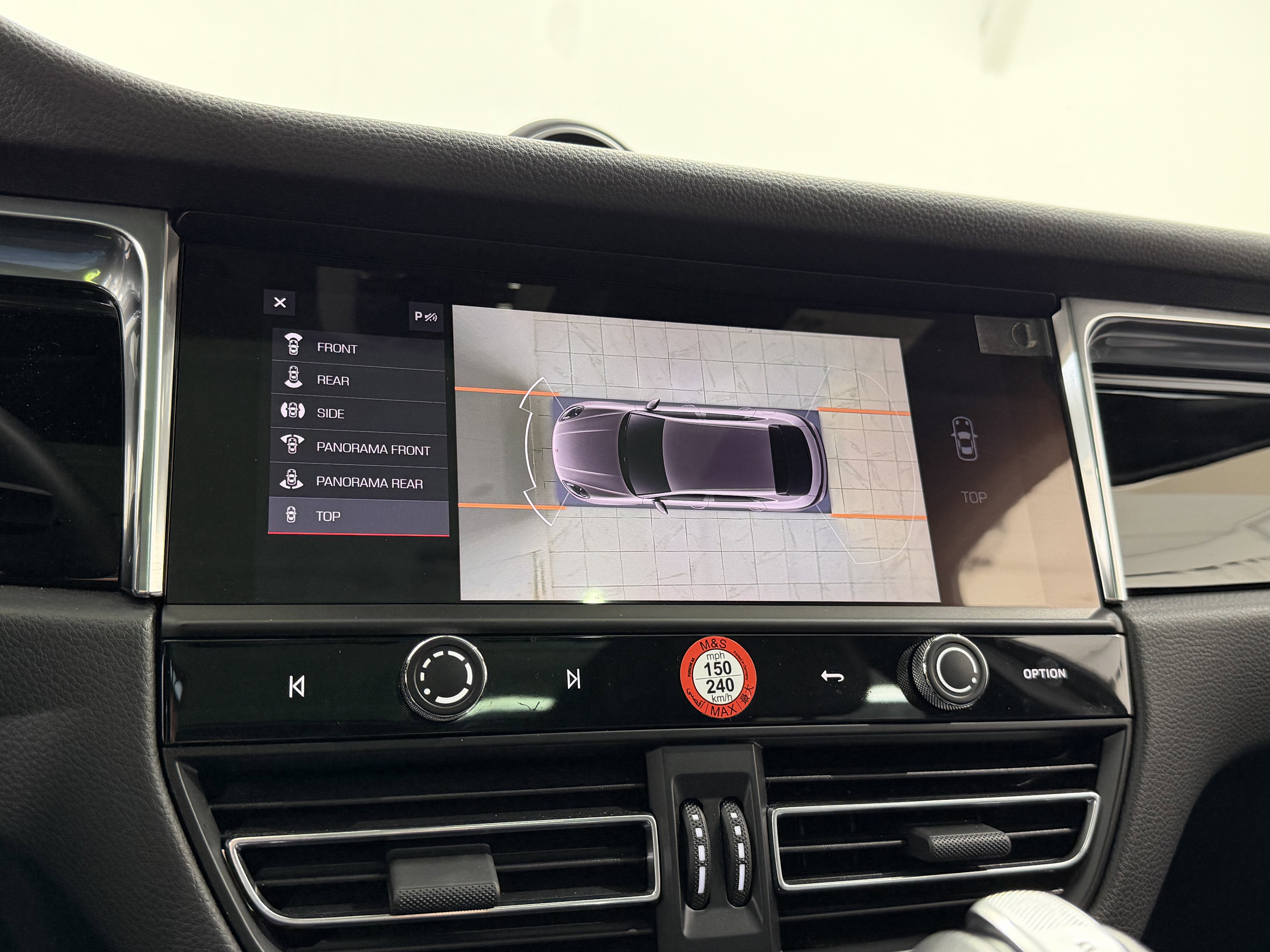 Certified 2025 Porsche Macan image 45