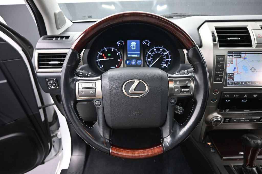 Used 2016 Lexus GX 460 w/ Premium Package AWD/4WD image 16