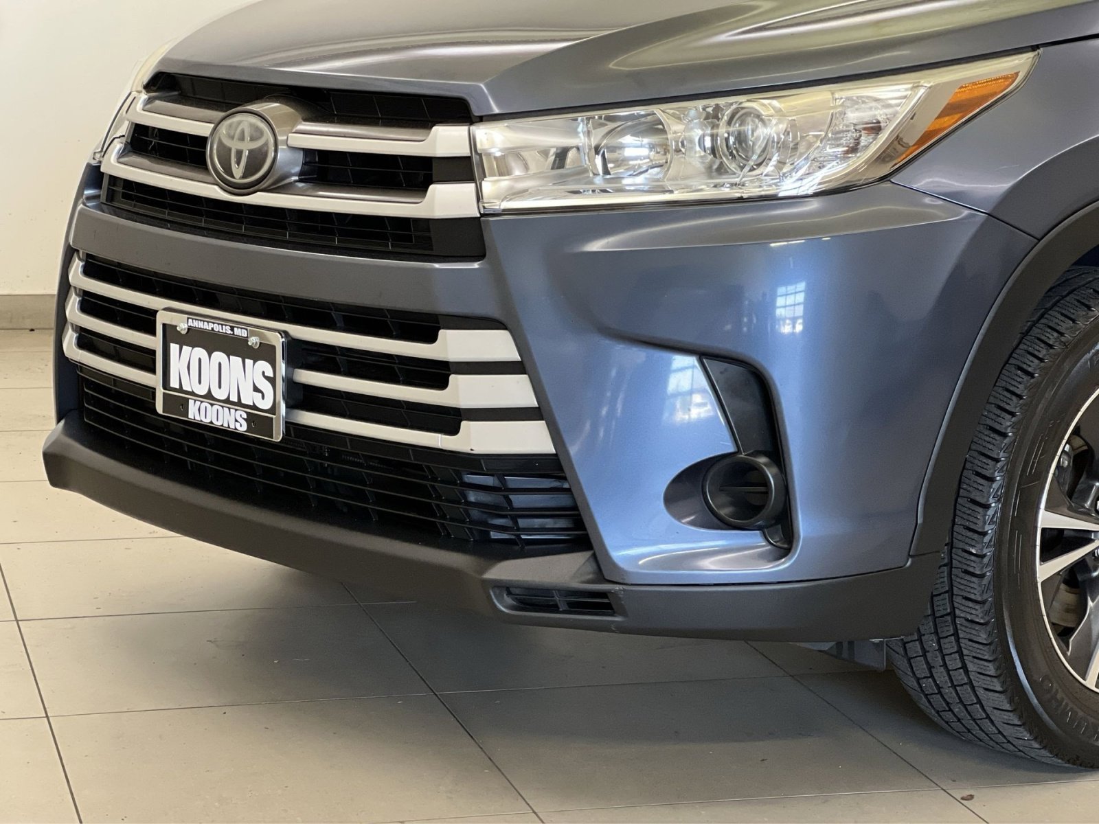 Used 2017 Toyota Highlander LE FWD image 29