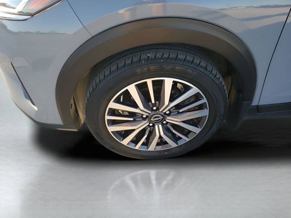 Used 2022 Nissan Kicks SV image 18